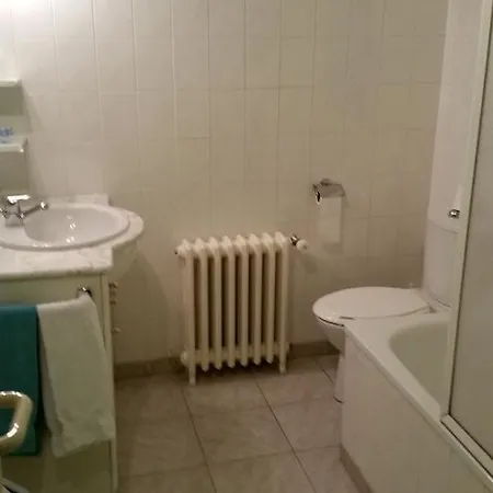 Des Colonnes מלון La Force (Dordogne)