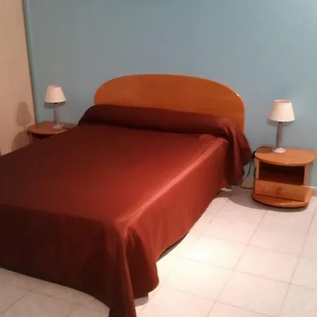 מלון Des Colonnes La Force (Dordogne)