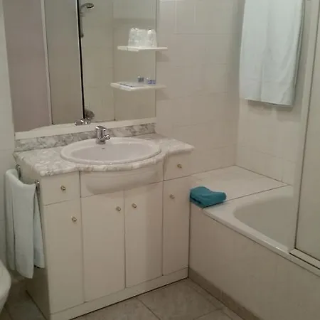 מלון Des Colonnes La Force (Dordogne)