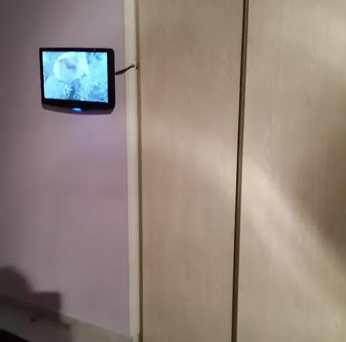 Des Colonnes Hotel 2*